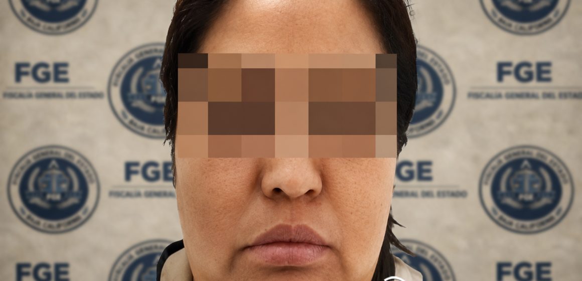Vinculan a mujer por robo en tienda Calimax