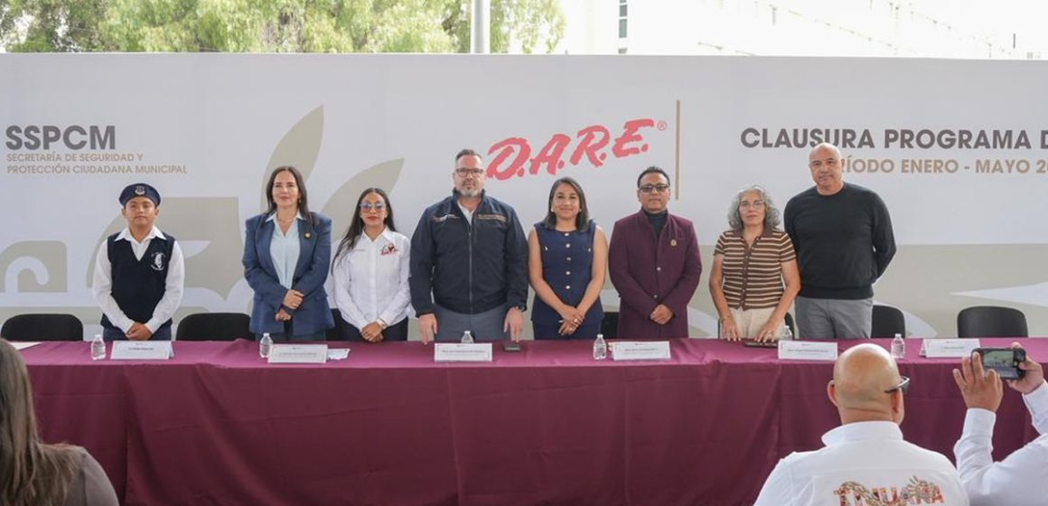 1 Celebran clausura de D.A.R.E.; más de 4 mil estudiantes participaron