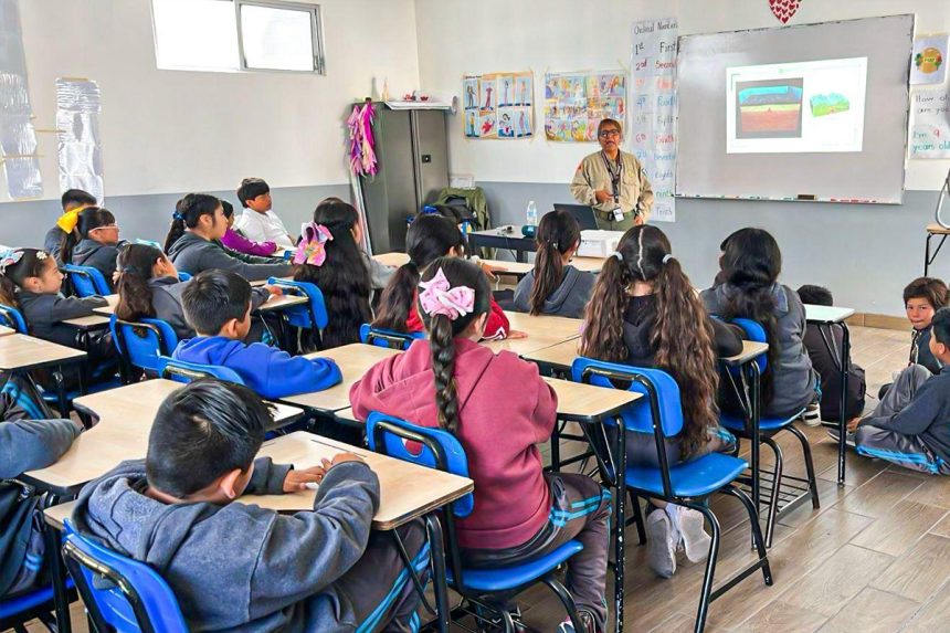Capacitan al 100% de escuelas municipales en cultura de la prevención
