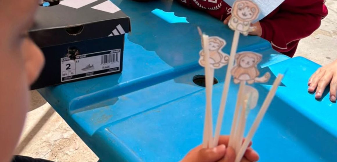 IMACTE lleva teatro en miniatura a estudiantes de Tecate
