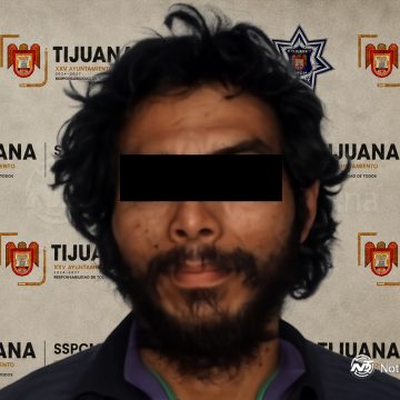 Detienen a hombre con droga y orden vigente
