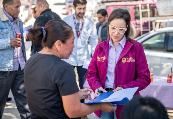 Mónica Vega invita a renovar subsidios de agua