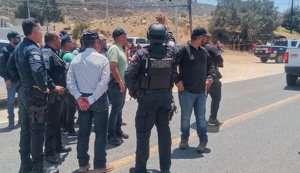63f2e943-064e-42d7-9a54-13b15dfd3b25 Fuerzas de seguridad abaten a presunto agresor en camioneta robada en Tecate