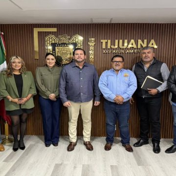 713844102_1534324611479020_2584195764172662452_n Burgueño recibe a dirigencia estatal de Burócratas en Tijuana
