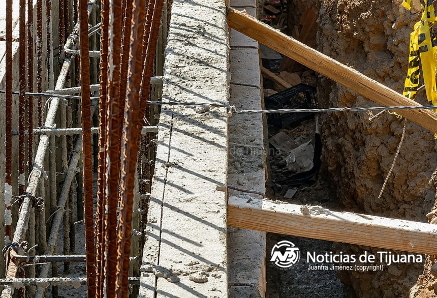 Obrero cae de 8 metros y sobrevive tras quedar atravesado por una varilla en el pecho