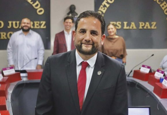 Entra nuevo Oficial Mayor al gabinete de Román Cota tras cambios en áreas clave