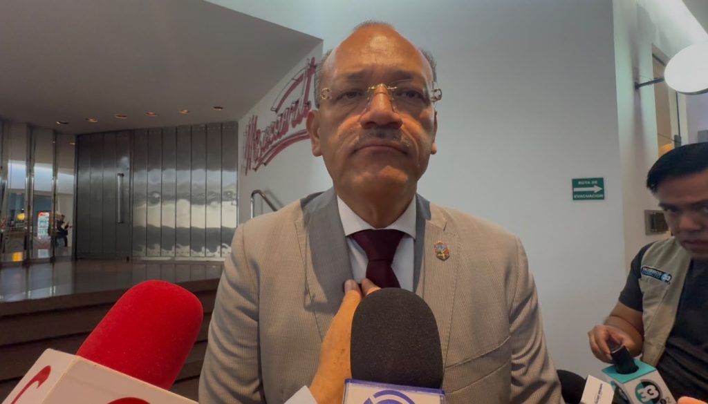 El director del SAT BC afirmó que su prioridad es cumplir con las responsabilidades actuales y que cualquier futuro encargo dependerá de las decisiones de la gobernadora Marina del Pilar Ávila Olmeda.