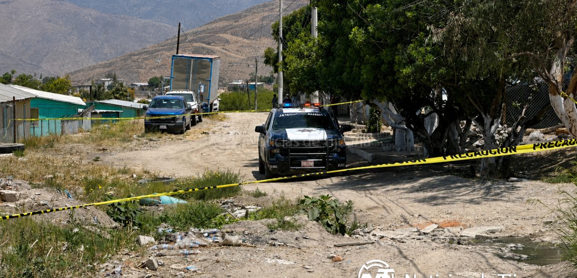 Se dirigían a su trabajo cuando se percataron del cuerpo encobijado