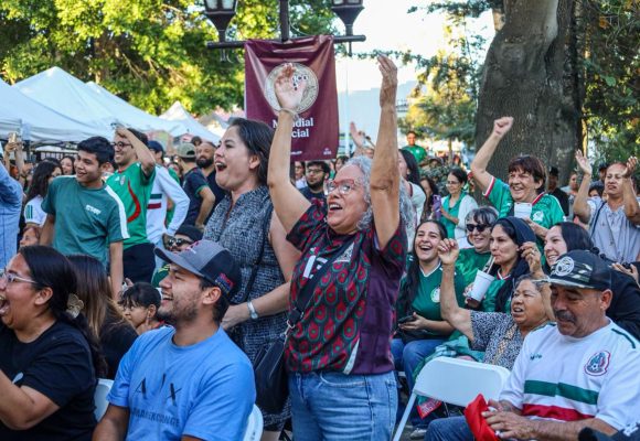 ¡Tecate explotó de emoción! Cientos celebran el triunfo de México en una fiesta mundialista