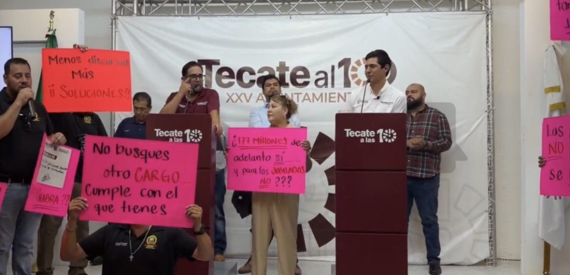 Screenshot Burócratas irrumpen en conferencia de Román Cota y exigen respuestas por demandas laborales