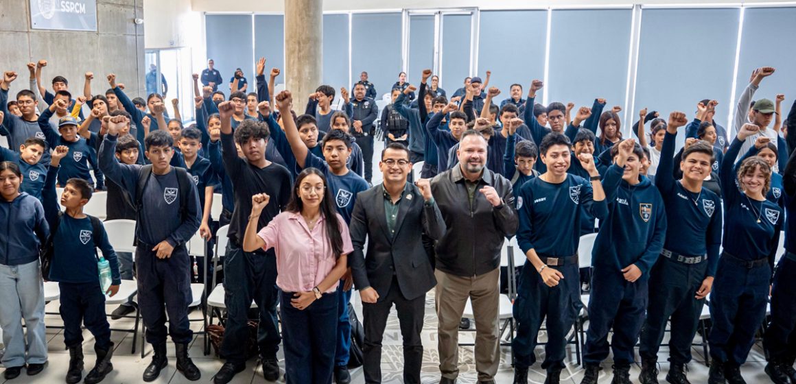 1 Banda juvenil de Tijuana recibe instrumentos y equipo de audio