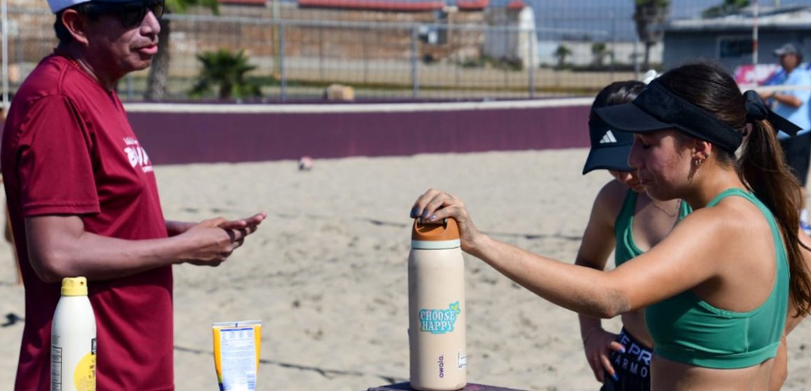 1 Semillero del CAR responde con podio en voleibol de playa