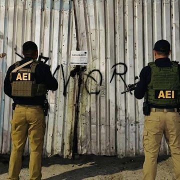 Recuperan vehículos robados y autopartes tras cateos