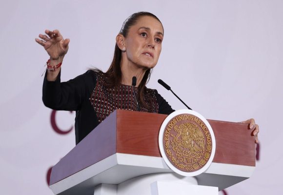 Sheinbaum cuestiona retiro de visas de EU a mexicanos y defiende relación bilateral