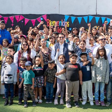 3 Abdiel Gutiérrez entrega 350 paquetes escolares a niñas y niños