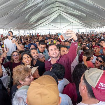 Ismael Burgueño Encabeza Burgueño asamblea masiva en Tijuana