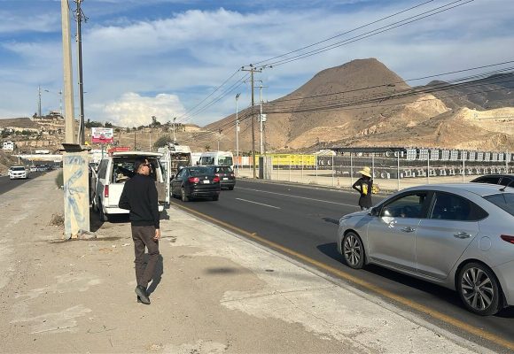 Retiran a vendedores de la libre Tijuana-Tecate por riesgos y afectaciones al tráfico